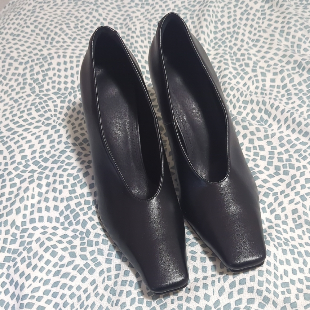 Elegant Black Women's Shoes